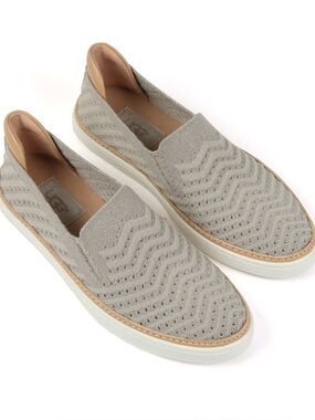 UGGS SAMMY CHEVRON METALLIC SLIP ON SHOES